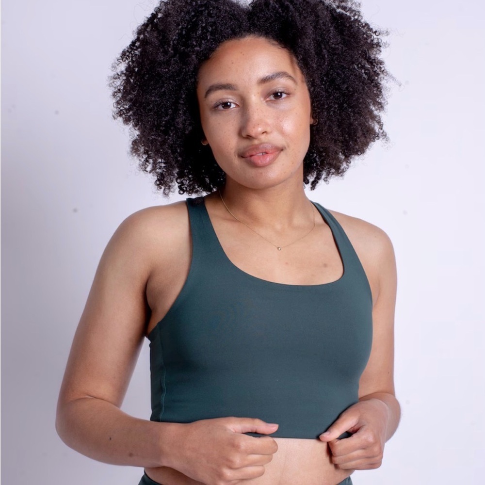 Girlfriend Collective Paloma racerback Kelly green sports bra women’s small EUC